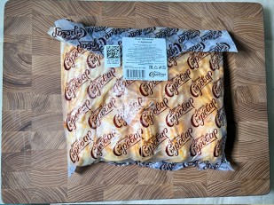 Сыр ГОРНЫЙ СЫРОВАР (Бочонок с паприкой): Сыр 1 кг ГОРНЫЙ СЫРОВАР (Метёлка аджика)