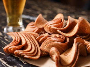 Ресторанные гренки с паприкой: Ресторанные гренки со вкусом стейка